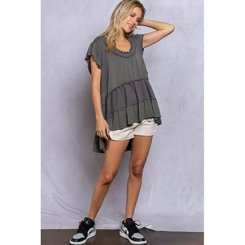 POL Caught in a Breeze Ruffle Top in Charcoal SMT2076 - Picture 3 of 5